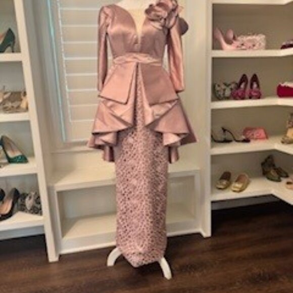 Blush Pink Satin & Lace Formal Gown or Mother-Of-The-Bride Dress. - Picture 8 of 8